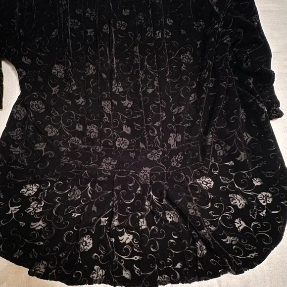 Marla Duran Shirt Womens XL Black Velvet Burnout Floral Button Front Whimsigoth - Picture 6 of 9